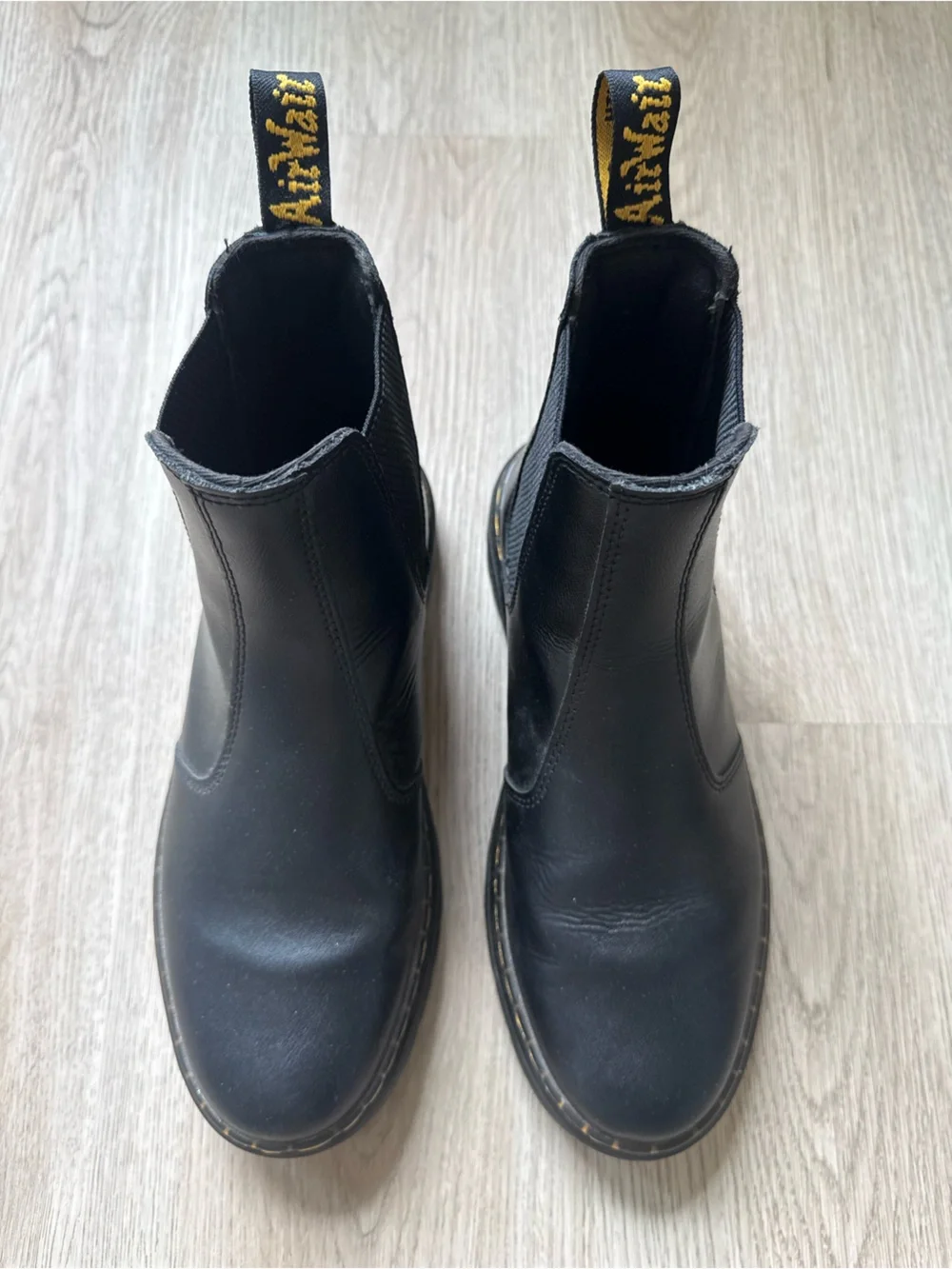 Dr. Martens Dorrian Black Leather Chelsea Boots Ankle Lug Sole Pull On Size 8
